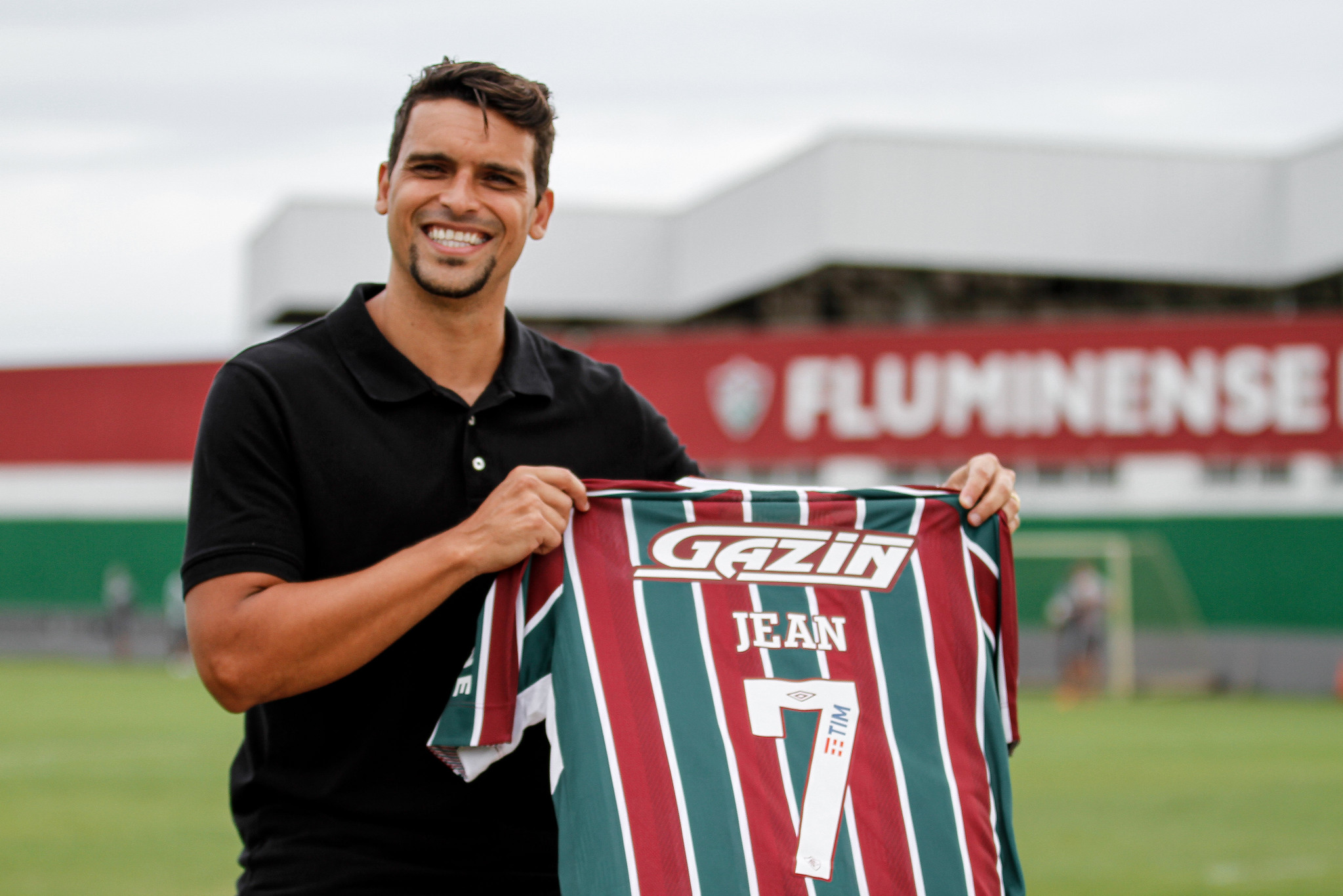 Volante relembra saída do Flu para o Palmeiras: “Entendi que seria um peso”