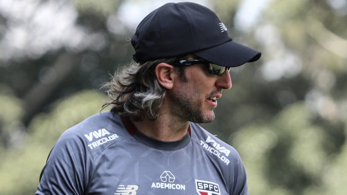Corinthians tem ex-São Paulo como plano B para substituir Diniz; entenda